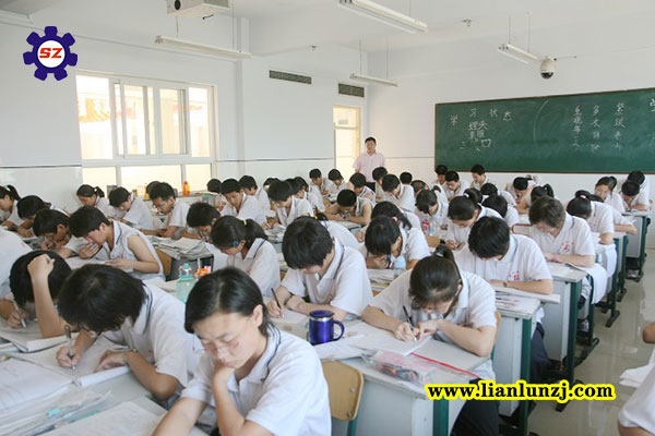 河南太阳城申博机械设备有限公司为高考学子加油